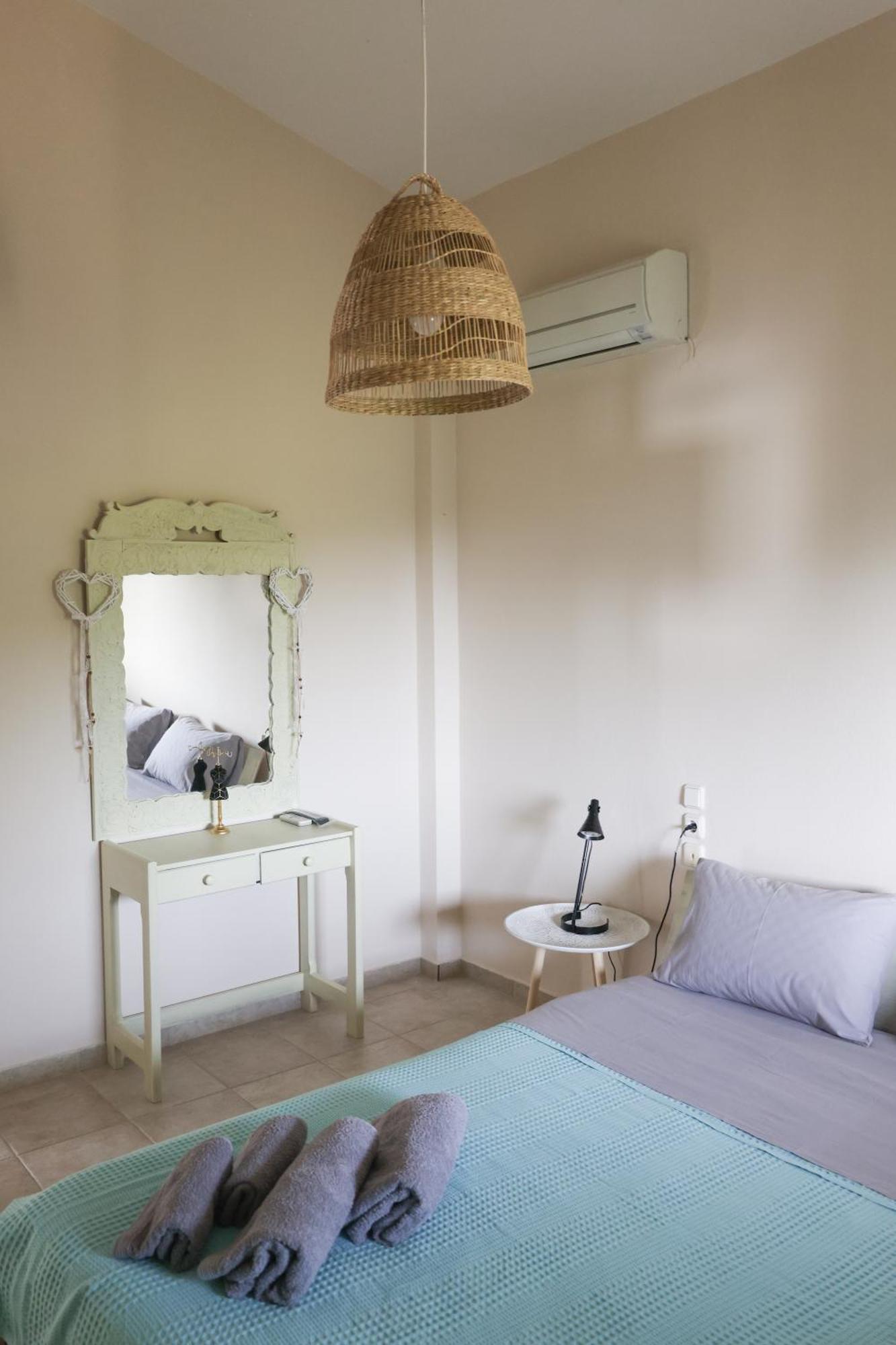 Skiathos Zeus Apartment Екстериор снимка